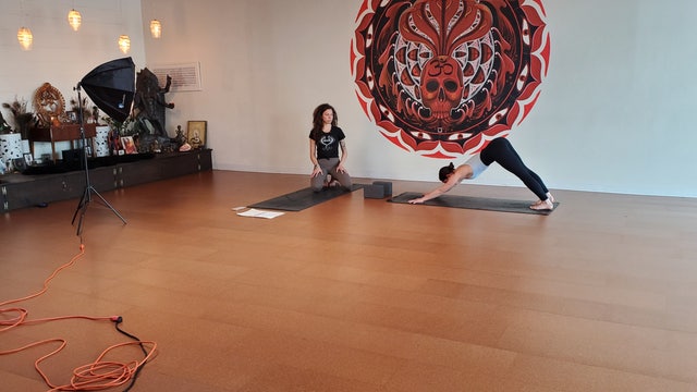 Atlanta businesses move to online, curbside services amid mayor’s executive order to shut down