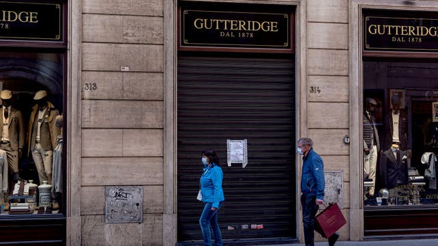 Italy shuts down all stores apart from pharmacies, food markets over coronavirus