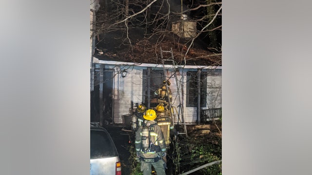 Family displaced after fire destroys Gwinnett County home