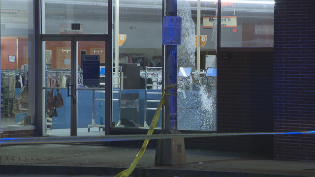 Innocent bystander injured in SW Atlanta shootout