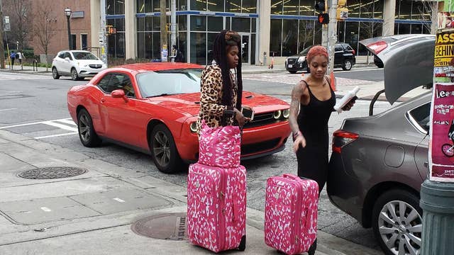 College students scrambling to move out of campus housing, will take classes online