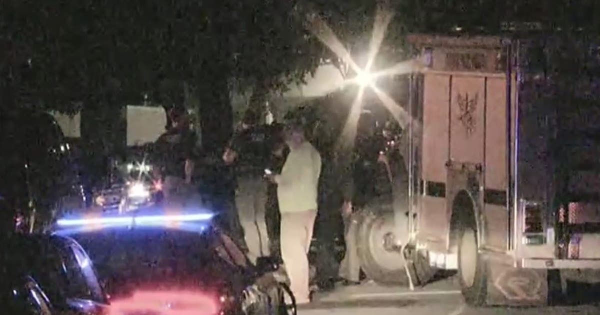 Police: Man caught rummaging through car in custody after SWAT standoff ...