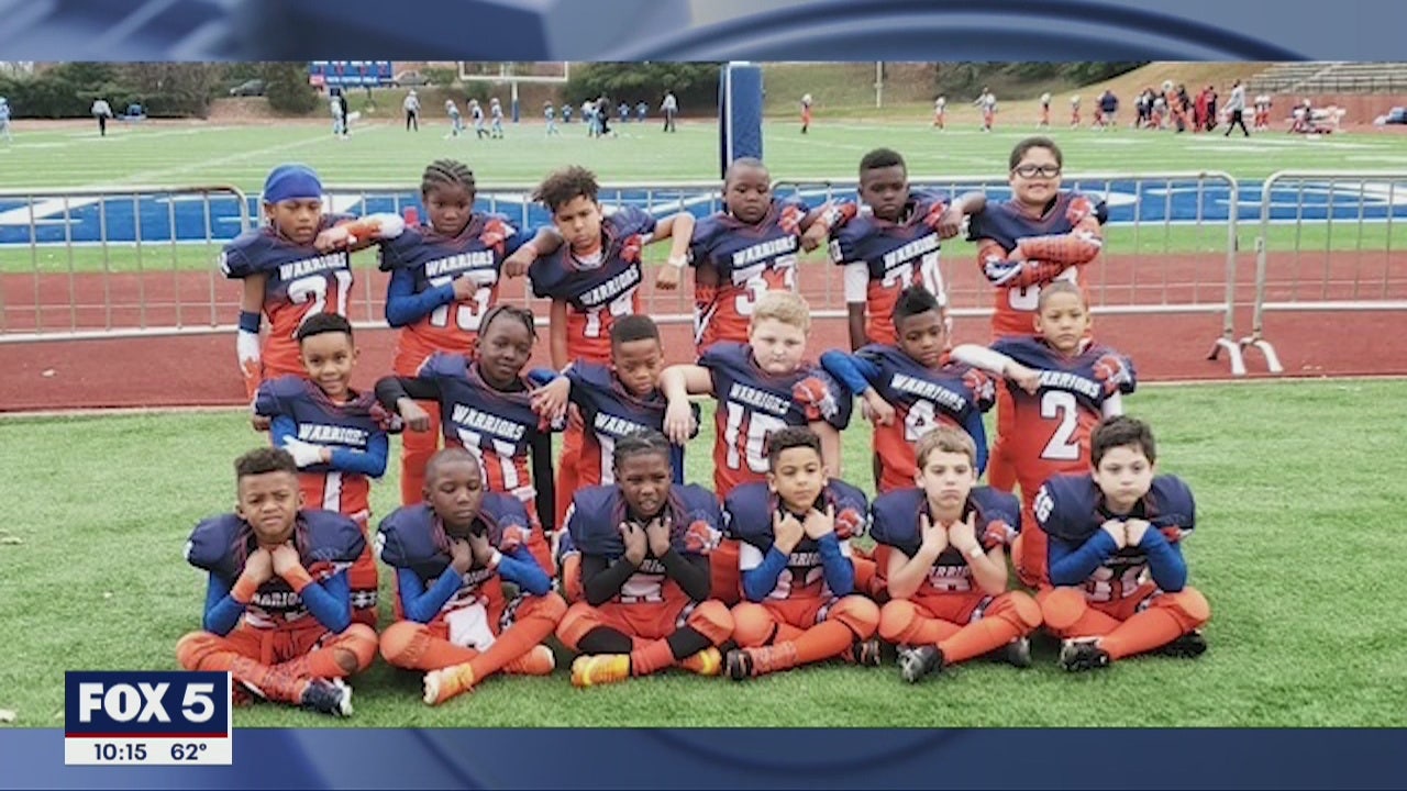 An Acworth little league football team is doing its part to uplift