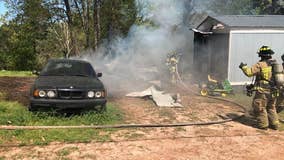 House, two cars catch on fire in Hall County