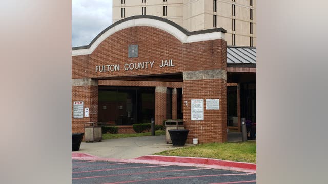 National Guard conducts COVID-19 testing inside Fulton County Jail