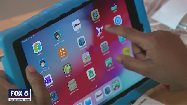 Some US schools are pulling the plug on distance learning