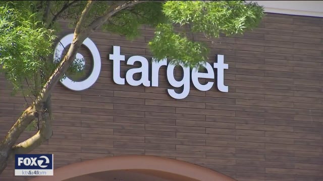 Shoplifters coughing to elude security