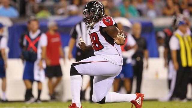 Falcons waive former first round pick Takk McKinley