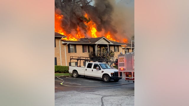 40 displaced after massive fire at Gwinnett County apartment complex
