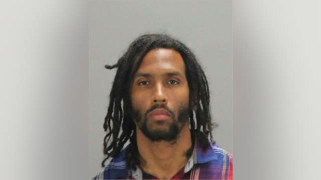 Sheriff: Suspected child molester tried jump out window to escape deputies