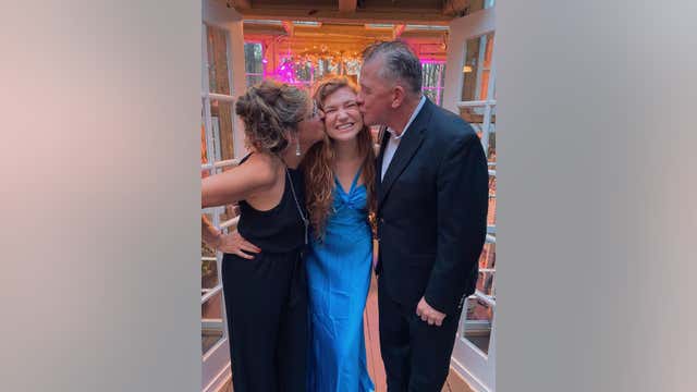 Cherokee County family throws at home prom for daughter