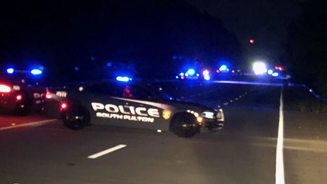 Police: Elderly man walking near road struck, killed in South Fulton