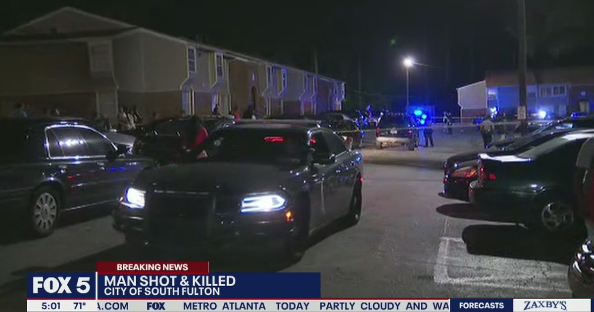 Man found dead in South Fulton parking lot | FOX 5 Atlanta