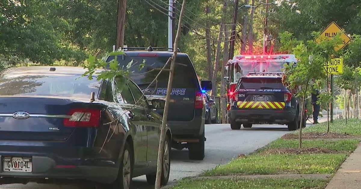 Police: Woman found shot to the face in southwest Atlanta | FOX 5 Atlanta