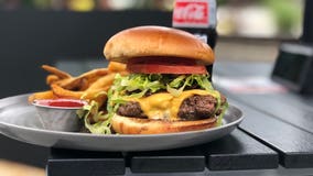 Burgers with Buck: Roc South Cuisine & Cocktail
