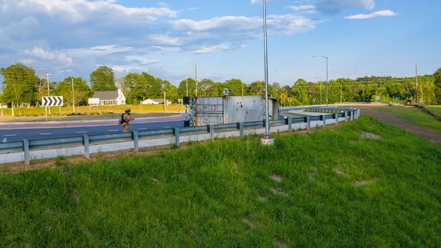 Deputies: GA-92 shut down near Douglas-Fulton line due to chemical spill