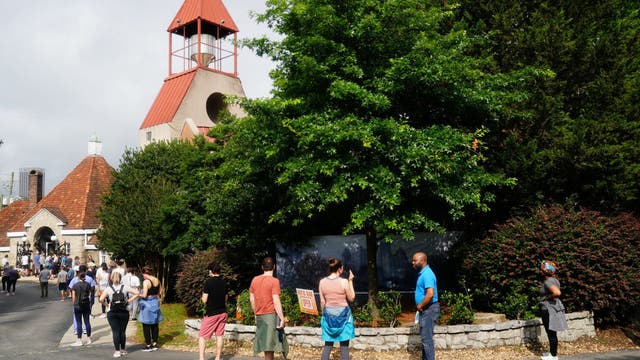 Fulton County polling hours extended following day of voting issues