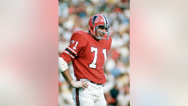 Longtime Atlanta Falcons DE John Zook dies at age 72