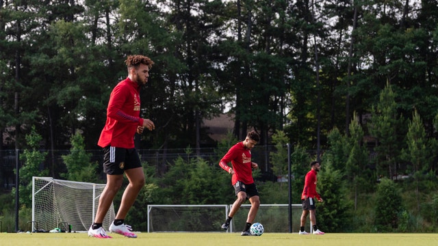 MLS gives green light to full team training