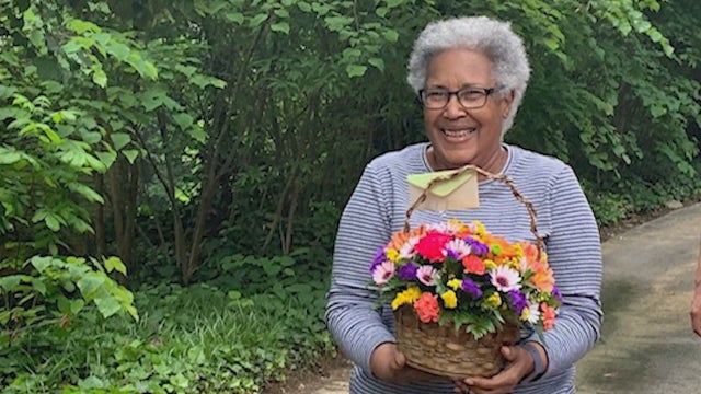 Retiring teacher gets surprise parade after 47 years in the classroom