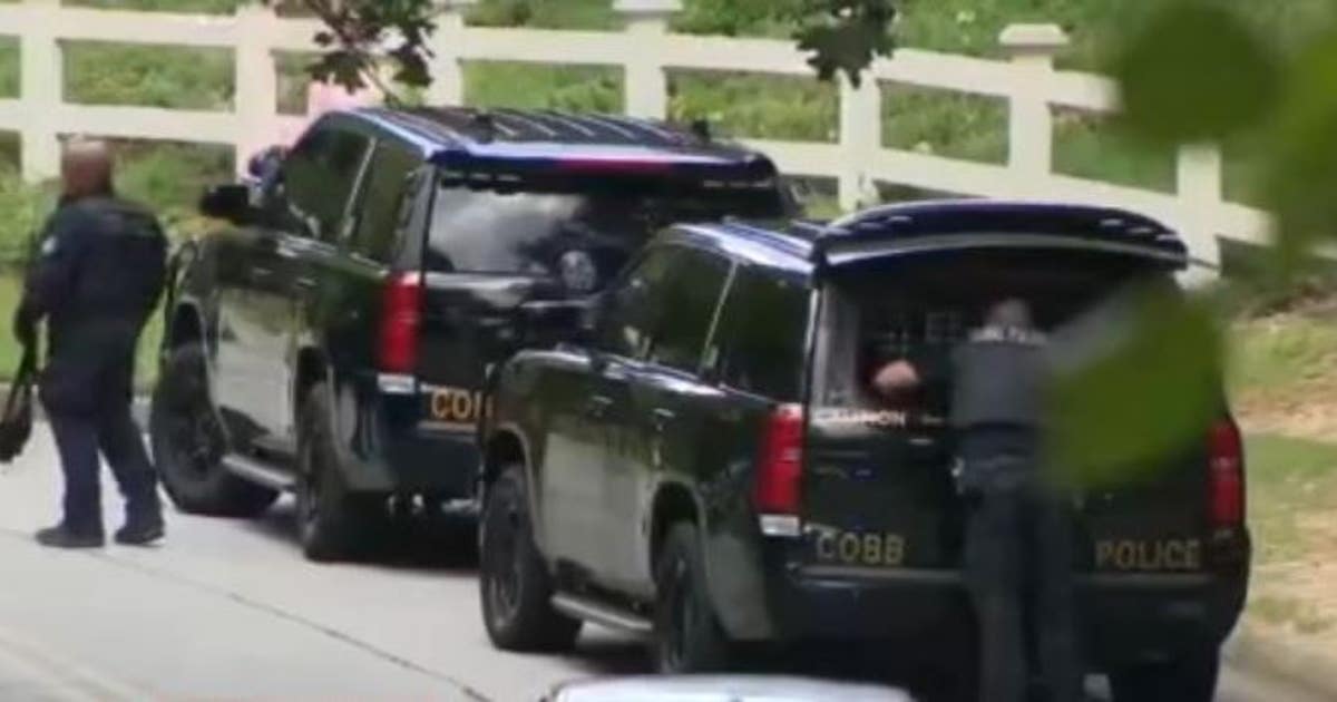 Police: 2 shot, including suspect during apparent armed robbery | FOX 5 ...