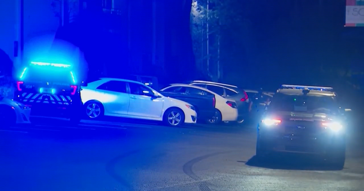 20-year-old man shot at NW Atlanta apartment complex | FOX 5 Atlanta