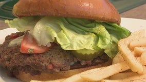 Burgers with Buck: Thos. O'Reilly Public House