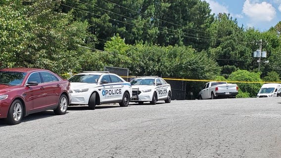 Police: Burned body found near Duluth intersection