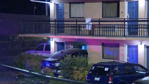 Police: Shooting victim drives car into Clayton County motel