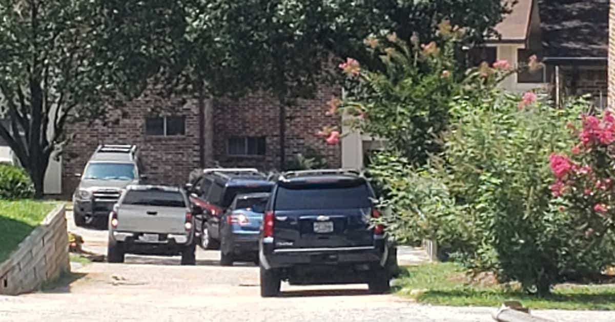 Police: Woman found shot to death in SE Atlanta apartment | FOX 5 Atlanta