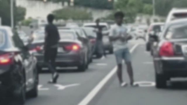 'Bottle boys' still selling water on Atlanta street corners despite order to stop