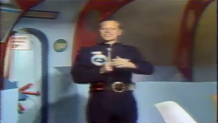 CAPT-SATELLITE2.png