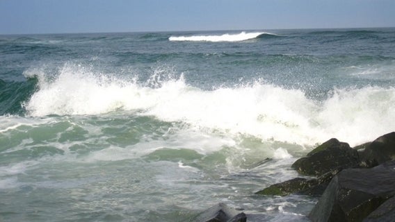 Authorities: Mother drowns while trying to rescue 3 children in North Wildwood