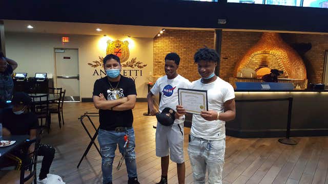 Teens celebrate completion of Fulton County Clubhouse for Youth program