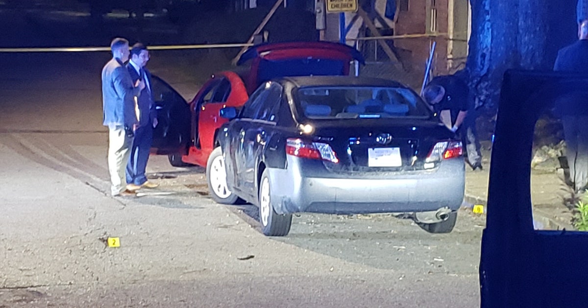 Man gunned down unloading groceries from his car, police say | FOX 5 ...