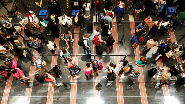 Travel doctor shares flying, driving safety tips for Thanksgiving