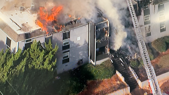 Firefighters battle fire at Doraville apartment