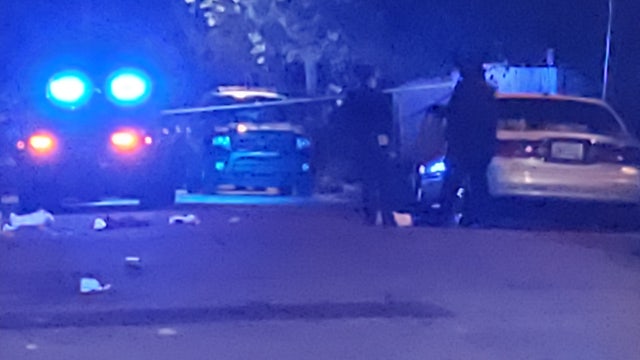 Triple shooting in SW Atlanta leaves 2 dead