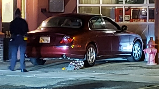 Man and woman rush to Atlanta fire station after getting shot