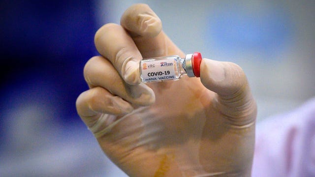 Feds, drug stores to distribute COVID-19 vaccines for free once available