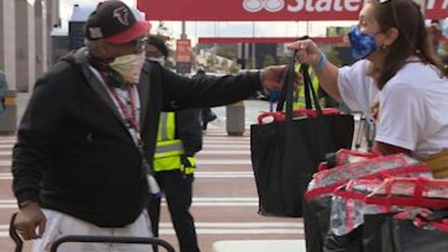 For 50 years, Hosea Helps continues Thanksgiving meal tradition