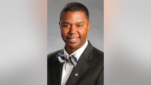 Democrats choose Beverly as Georgia House minority leader