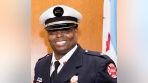 Retired Chicago firefighter killed while exchanging gunfire with would-be carjackers on Far South Side: police