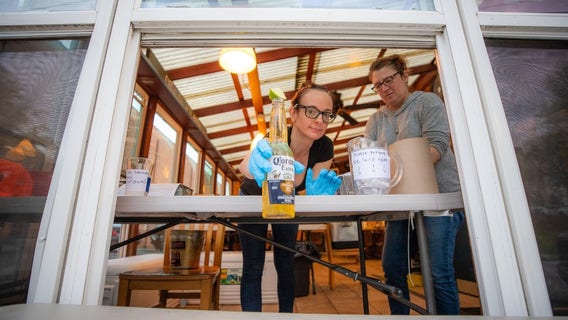 Atlanta bar finds a new way to do business in pandemic