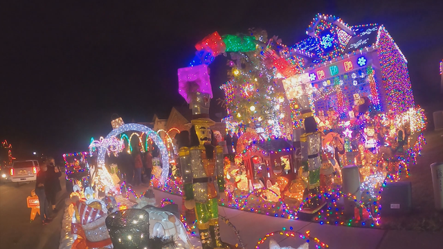 Frisco family continues tradition of putting up massive holiday lights display
