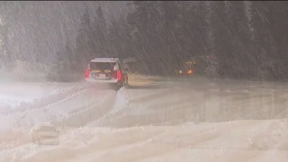 Blizzard in Lake Tahoe snarls traffic, raises fear of avalanches