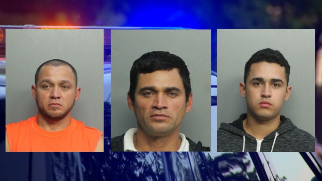 Police: 3 charged in deadly stabbing outside Roswell bar