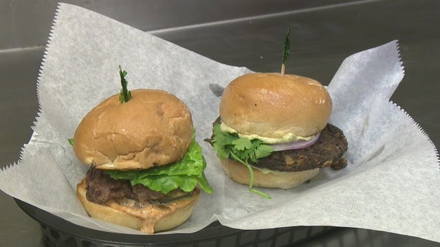 Burgers with Buck: Sliders at Atlanta's Sidebar