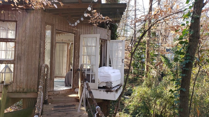 Travelers find peace in Atlanta's secluded intown treehouse - Vimarsana News