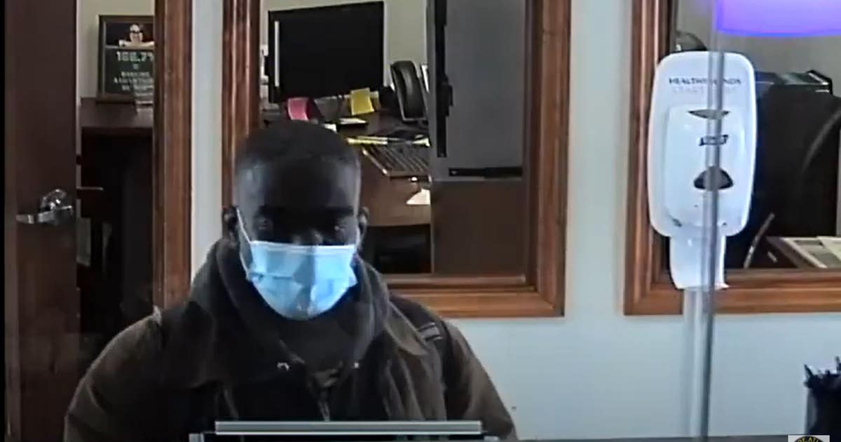 Police searching for suspect in Atlanta bank robbery | FOX 5 Atlanta